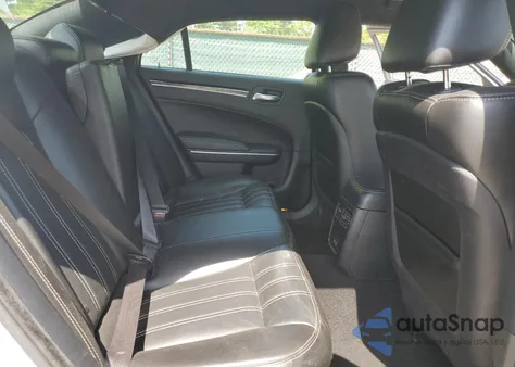 2021 Chrysler 300 S z USA, uszkodzony, nr VIN 2C3CCABG7MH532906